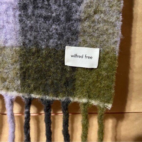 Aritzia | Wilfred Free Geneva Scarf Wool Checked Plaid Fringe One Size - Picture 3 of 7